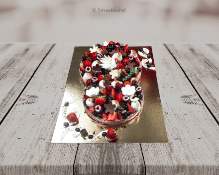Fruit en cirkels als themagebak door patisserie en chocolaterie Smaakkunst te Roeselare