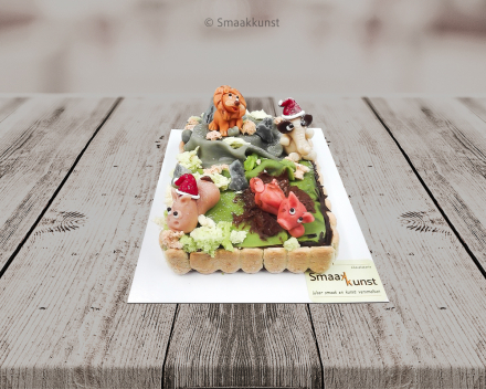Marsepeindieren taart als themagebak door patisserie en chocolaterie Smaakkunst te Roeselare